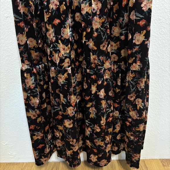 Natural life dress size L black floral velvet short sleeve chic - Picture 5 of 9